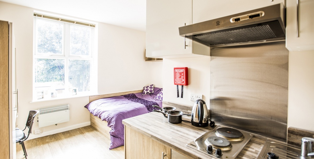 Student in Leeds Primo Property Management Lovell Par