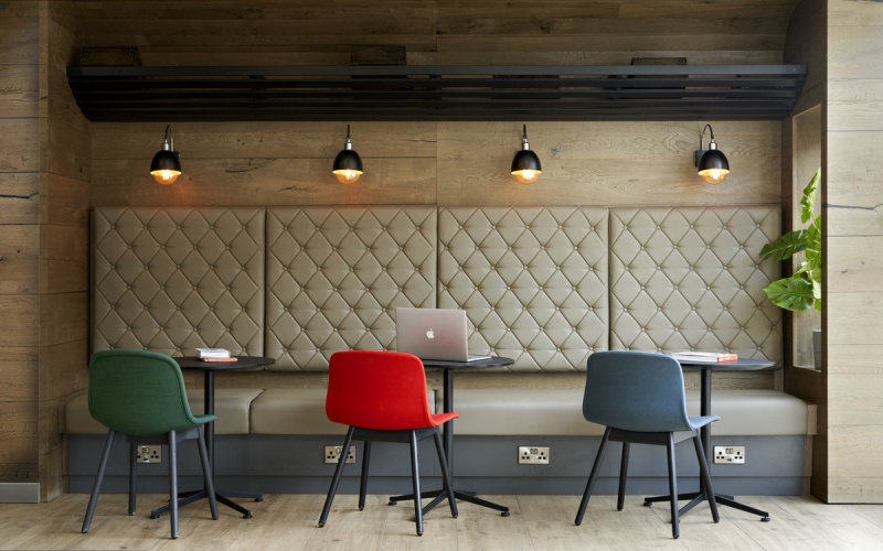 Student Castle Lincoln Reception Study Area