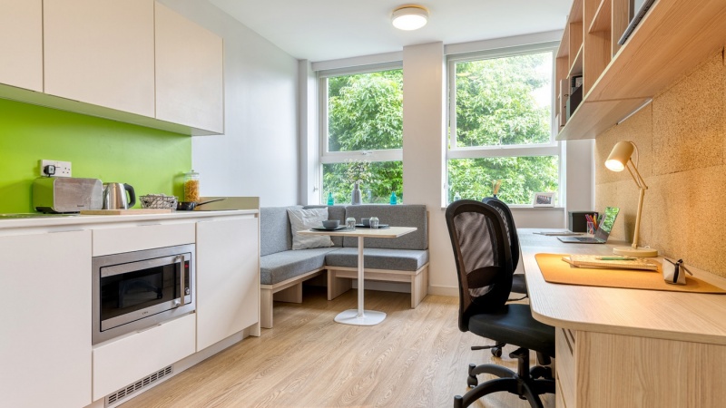 Park House Studio Kitchen, Dining and Study Area