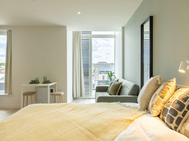 Parklands bright studio accommodation