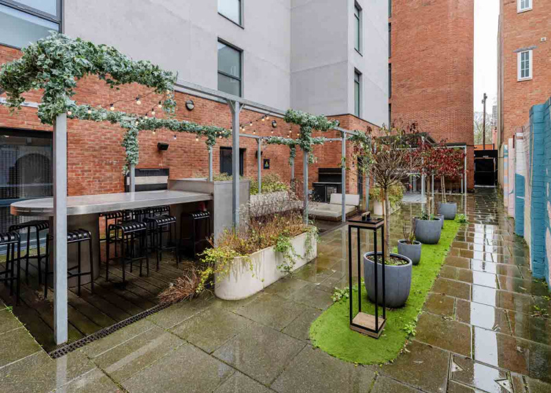 The Aspen, Leicester