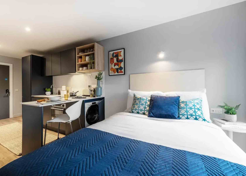 The Aspen, Leicester