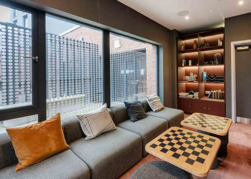 The Aspen, Leicester