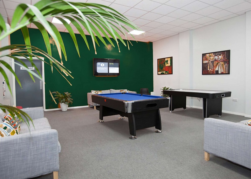 spacious-communal-area-in-linthorpe-hall-2