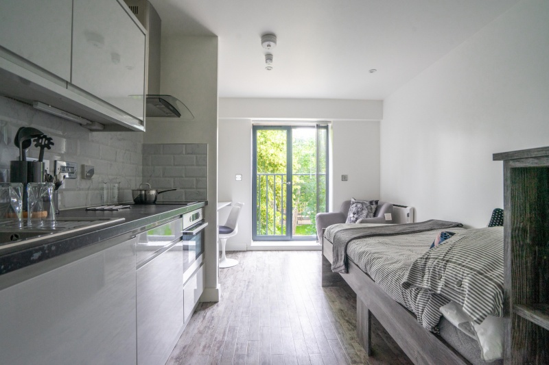 Oval Living , Leicester