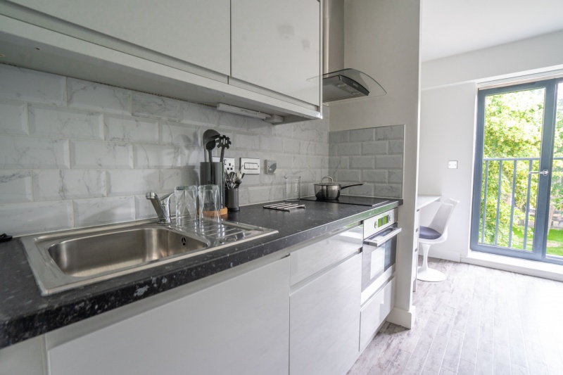 Oval Living , Leicester