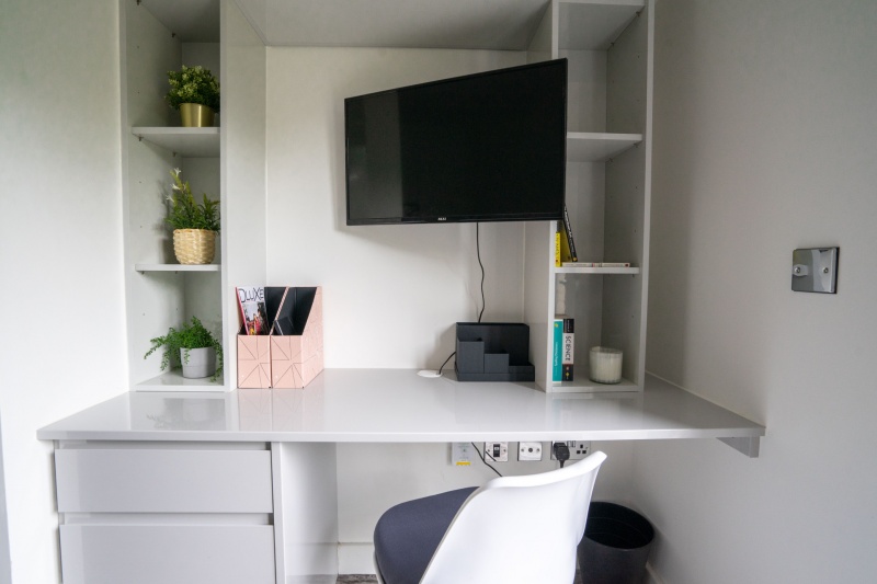 Oval Living , Leicester