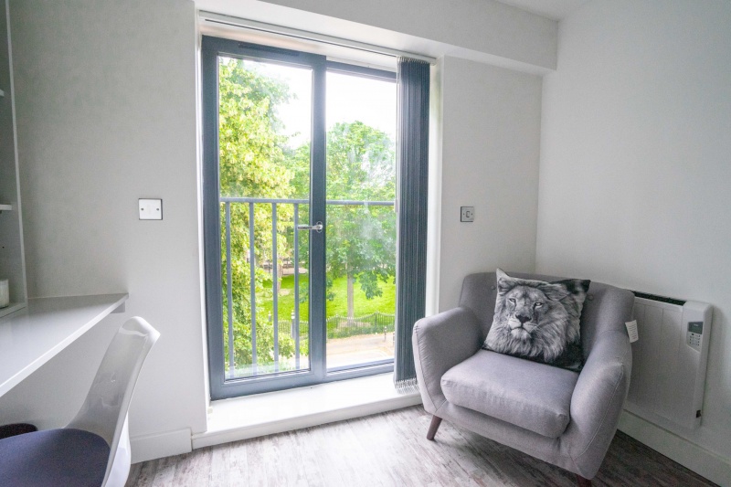 Oval Living , Leicester