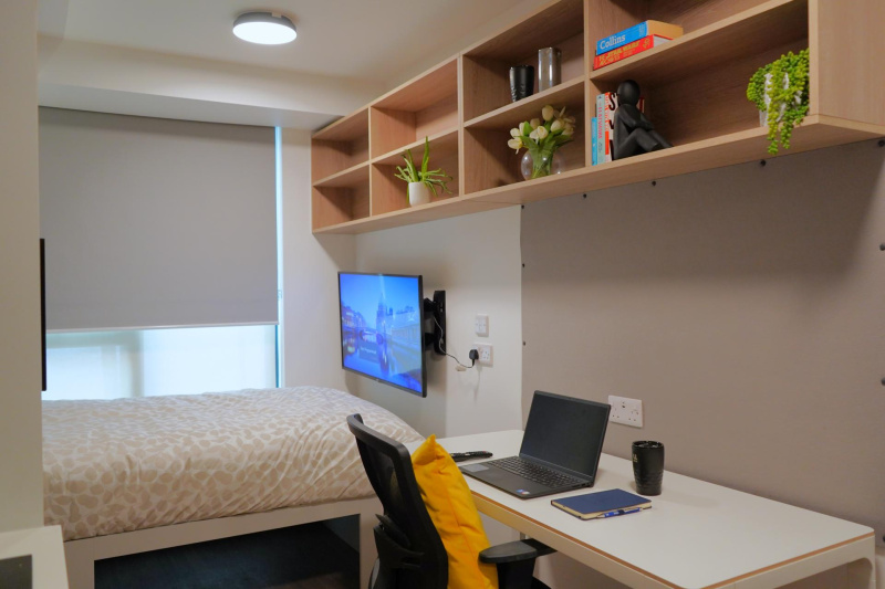 Castle Way, Southampton