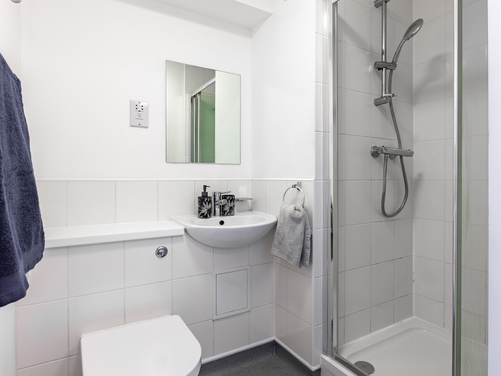 Academic House, London Collegiate Reviews By Students