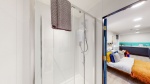 Comfortable student en-suite bedroom