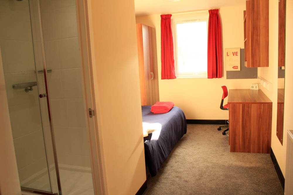 Loddon House, Fawley Bridge Reading Reviews