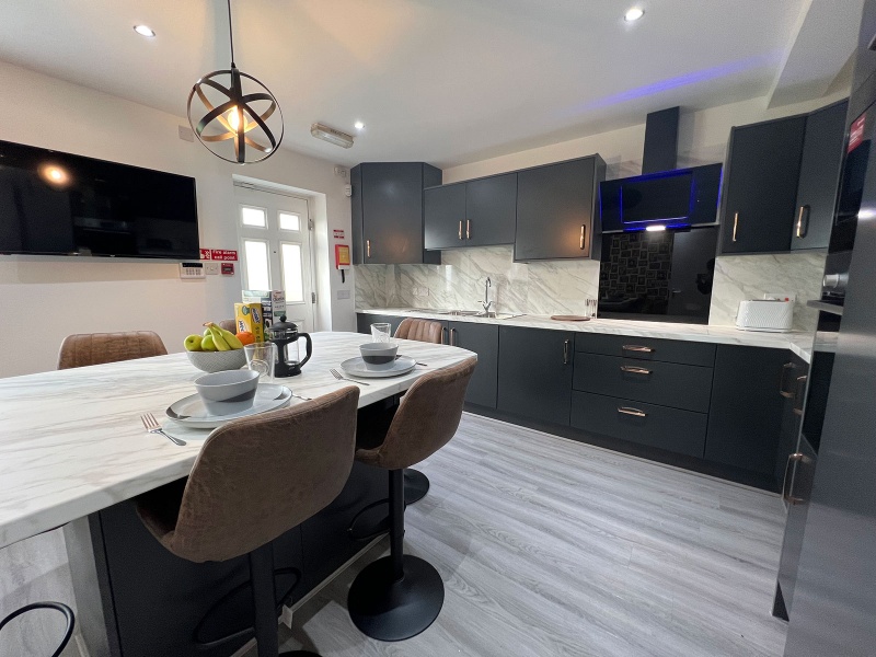 Heritage Court Kitchen and Dining