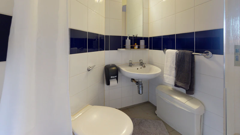 ensuite rooms at Creek Court
