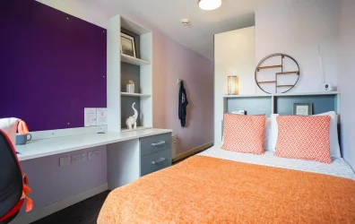 5 bed gold ensuite room at Beaverbank Place in Edinburgh