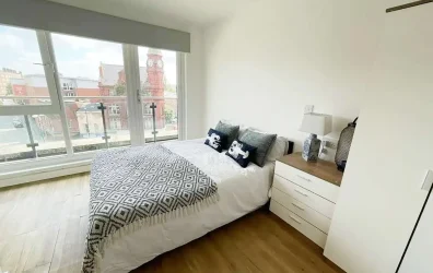 Student_accommodation_Arndale_House_by_X1