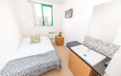 X1_Borden_Court_Liverpool_room